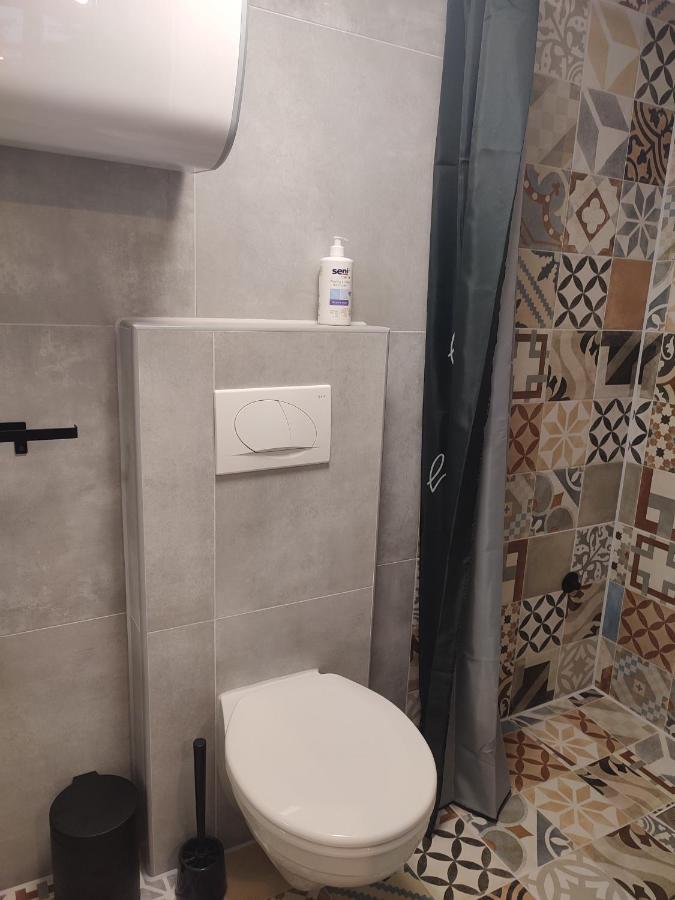 Apartman Dux 2 Karlovac Eksteriør billede